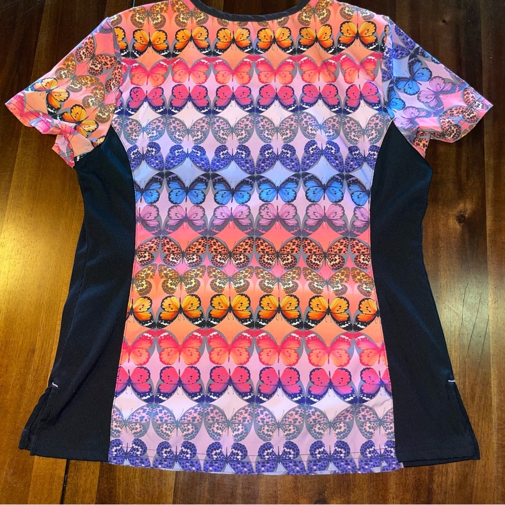 Butterfly Scrub Top! - Picture 7 of 9